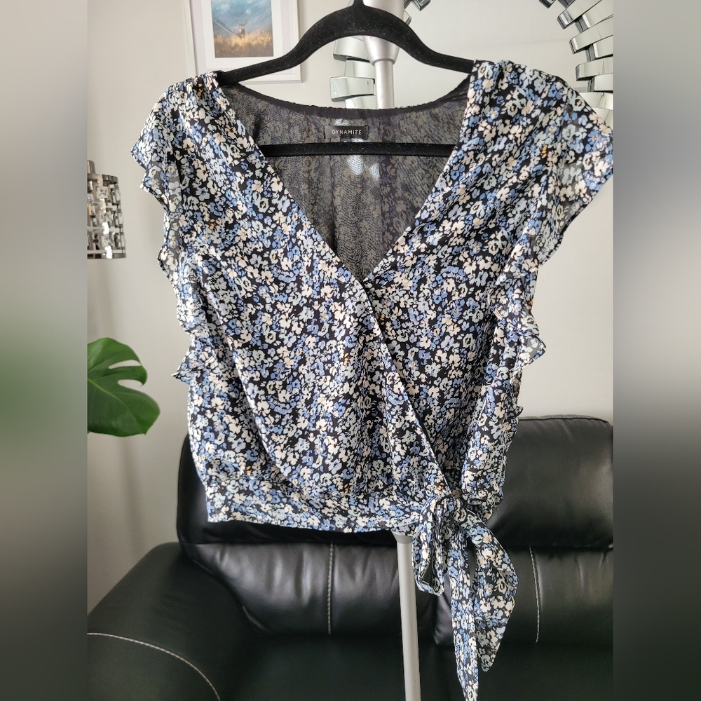 Dynamite Medium Floral Wrap Blouse